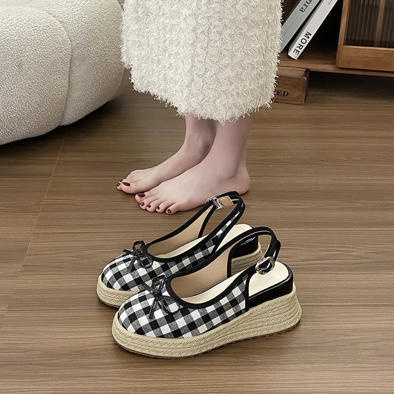 

Новые женские ретро-босоножки на толстом каблуке с утолщенной подошвой, увеличивающие рост, модные сто прочные и удобные повседневные туфли Baotou 40 чёрный