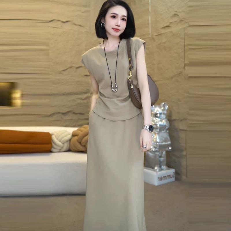 2026 Summer Slimming Two-Piece Casual Dress Set for Women - Stylish Short Sleeve Skirt