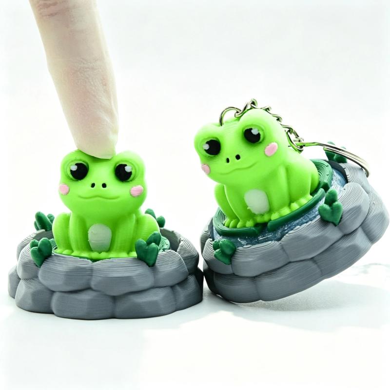 Creative Mini Fidget Keychain Built-in Mechanical Buttons Cute Frog Eagle Chick Broccoli Design for Bag Pendant Party Favors
