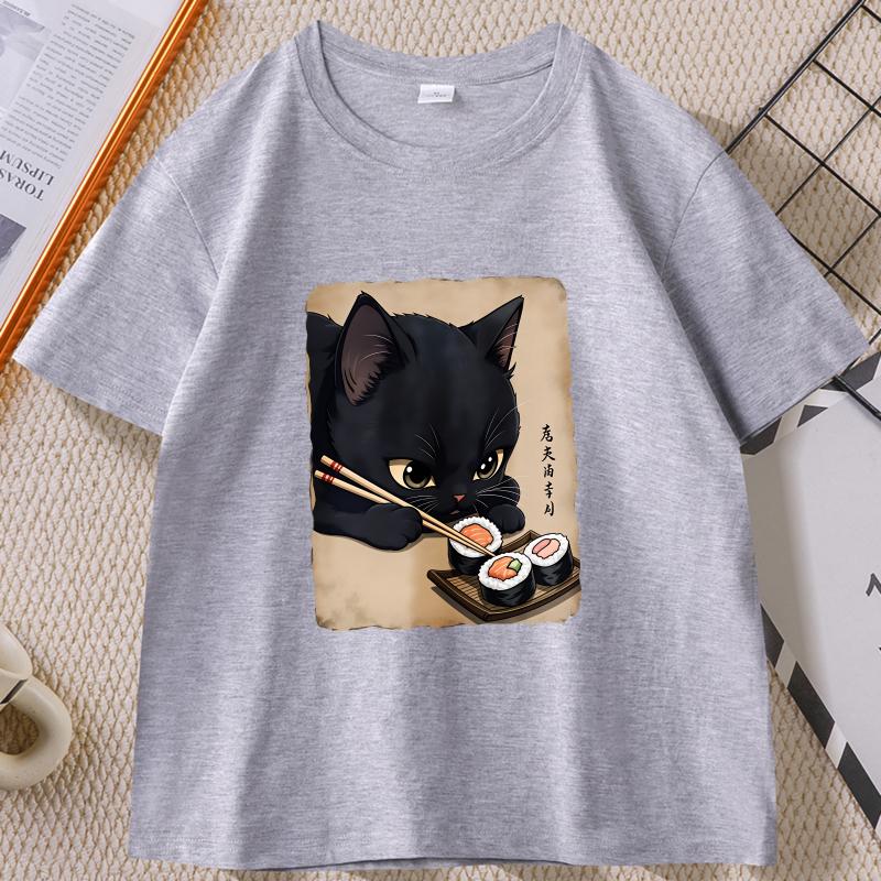 

Cat Eating Sushi Print T-shirt for Men Casual Loose Fit Short Sleeves Round Neck T Shirt Cotton Printed Clothes L сірий