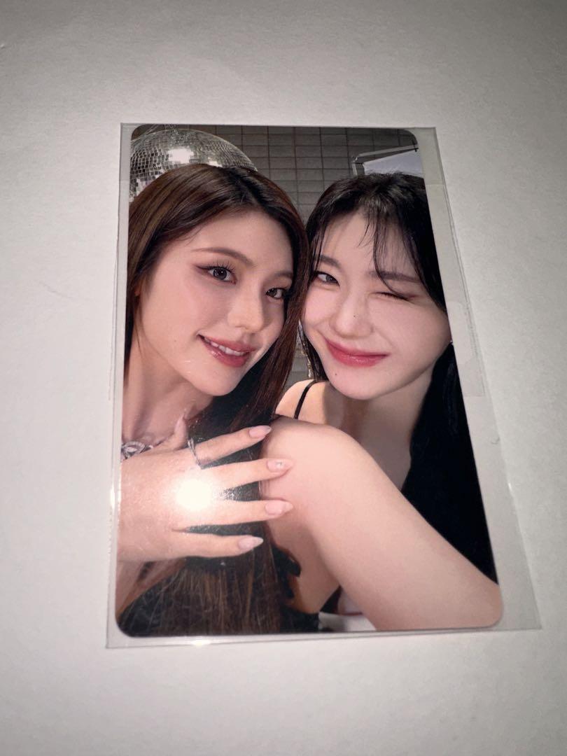 

[USED] ITZY JYP Pop-Up Japan Purchase Bonus Trading Card Chaeryeong Yeji Unit