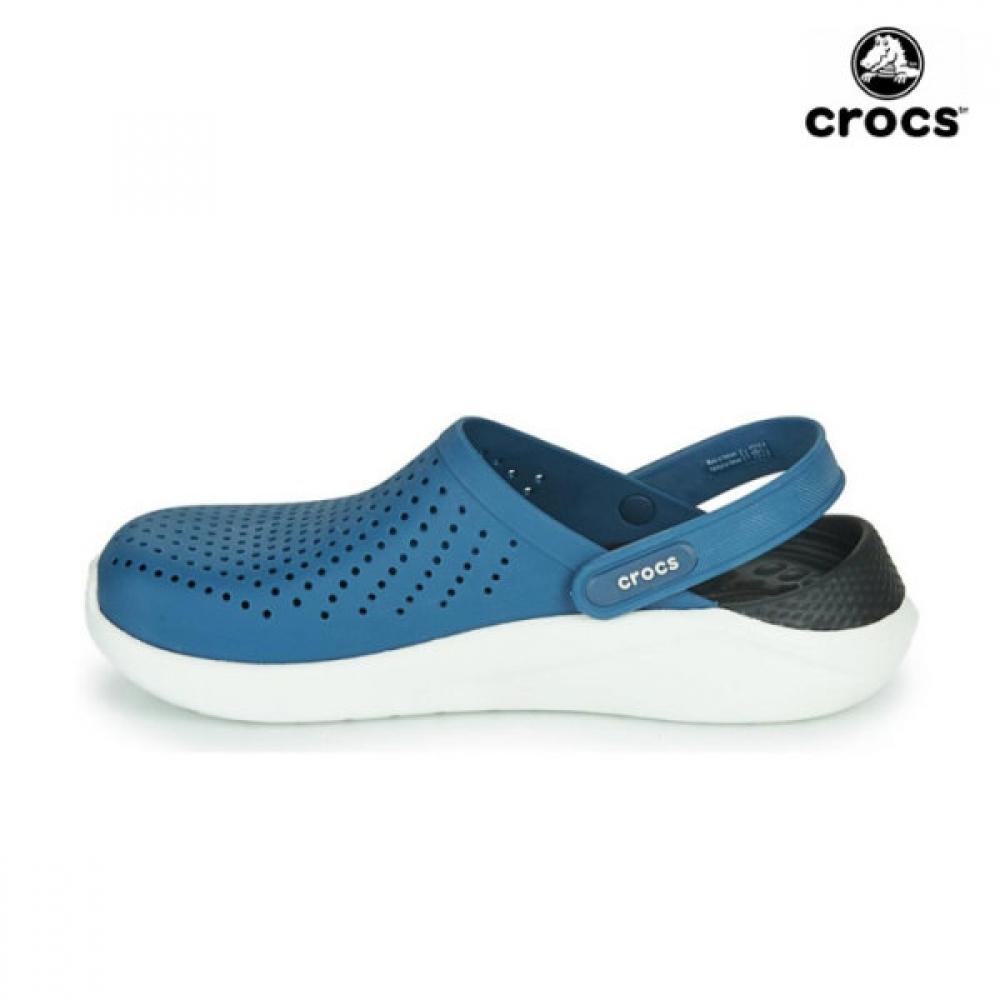 

Crocs Light Ride Clogs M4W6