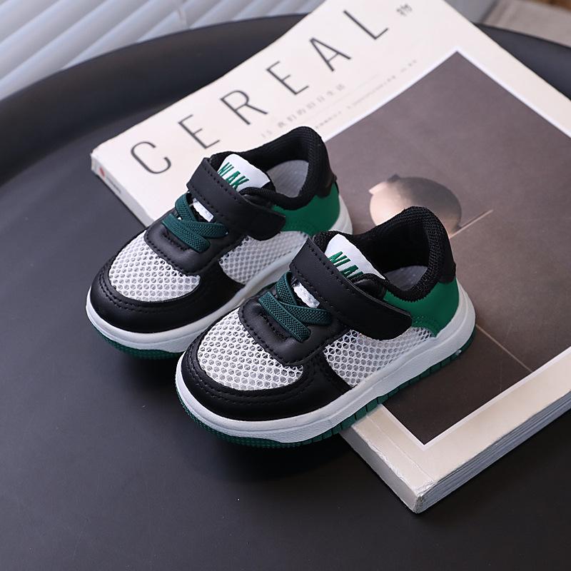 

Дышащие летние парусиновые кроссовки для мальчиков и девочек - Детская обувь для ходьбы, Белый дизайн с перфорацией Size 16-20 (Set of 5)