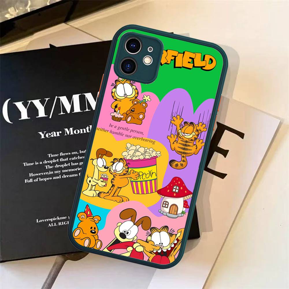 Classic Comic Strip G-Garfield For iPhone 16 15 14 13 12 11 Pro Max X XS MAX Plus Translucent Black Phone Cover