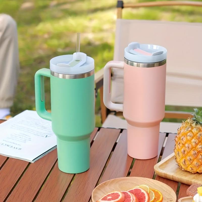 Kişiselleştirilmiş 866ML Saplı Bardak Kapaklı Pipetli 40oz Paslanmaz Çelik Su Şişesi Vakumlu Termos Bardak Seyahat Araba Kahve Kupası