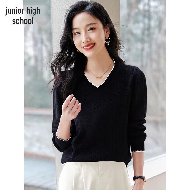 

Women s V-Neck Contrast Collar Long Sleeve Knit Top M
