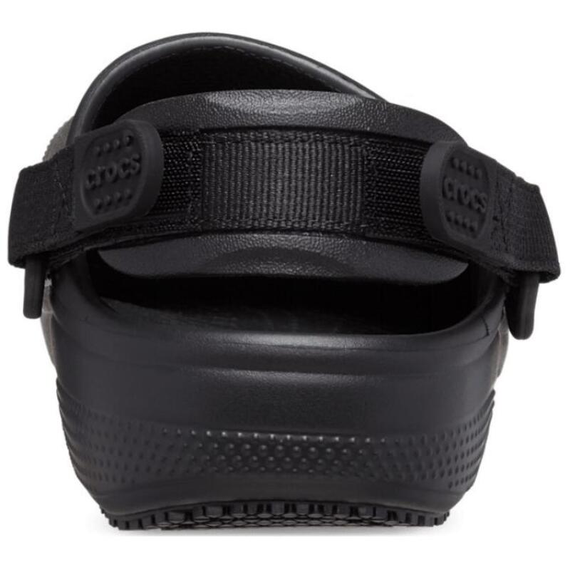 Crocs Classic Slip Resistant Work Clog Comfortable and versatile hole shoes for men and women in black