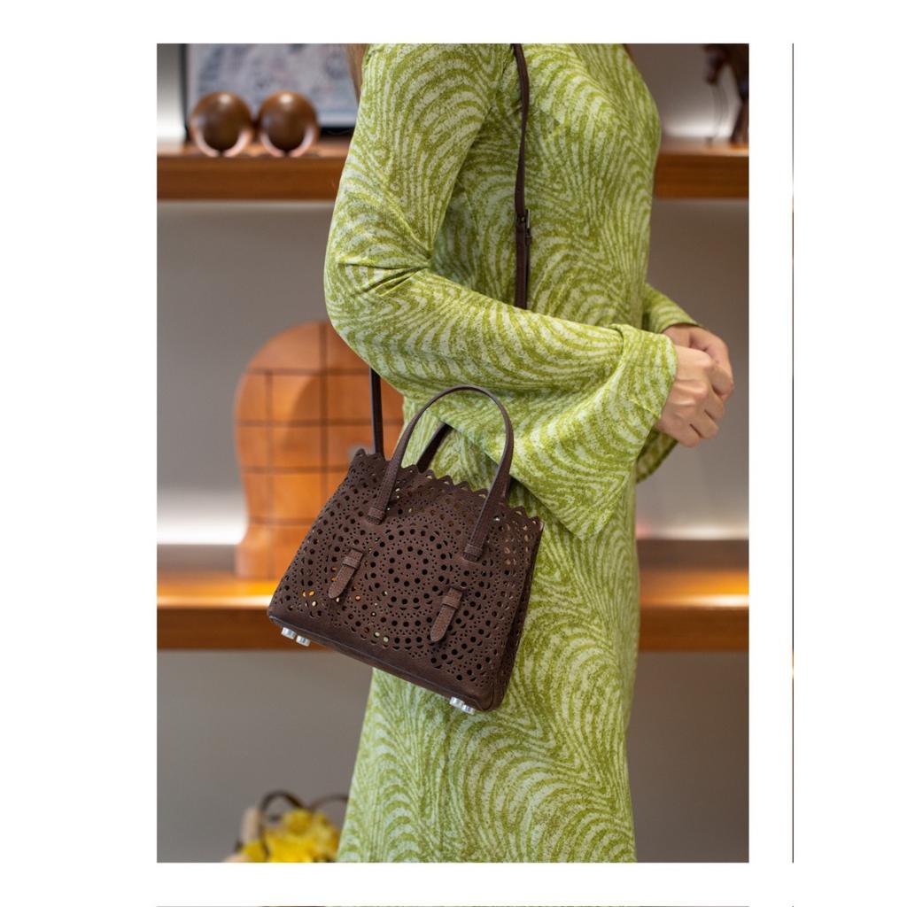 Mina20 erste Schicht Samt Litschi-Muster Kalbsleder Hohlraum Weißer Stahl-Beschlag mit einzelnem Schulter-Crossbody-Schultergurt Französisch Hohlraum