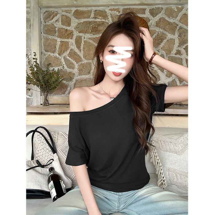 Sweet and spicy pure desire wind slanted shoulder one-word shoulder short-sleeved T-shirt off-shoulder versatile and thin niche top summer explosion