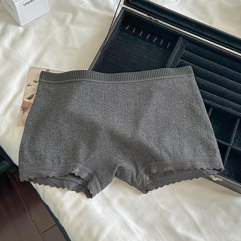 Female Spring and Autumn Flowers Pure Cotton Breathable No Trace No Roll Edge Anti Light Flat Angle Underwear
