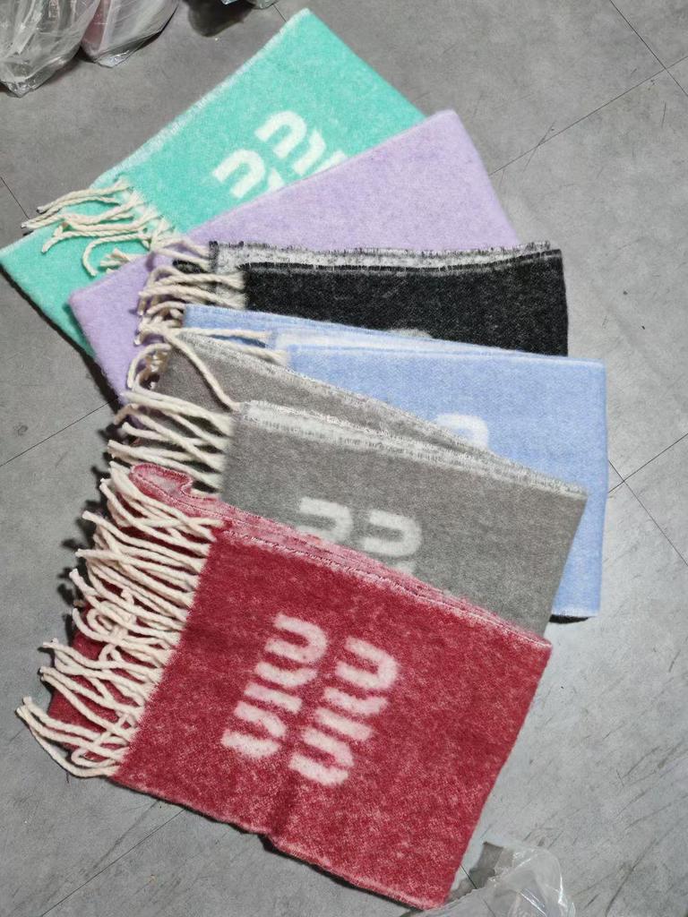 2024 Solid Color Wool Letter Scarf for Couples: Warm Autumn/Winter Tassel Design for Men & Women