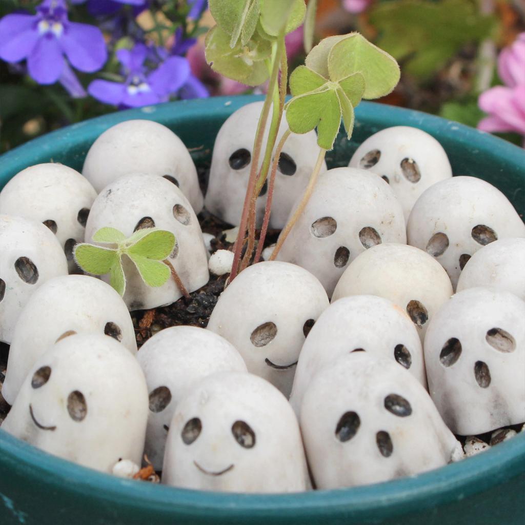 20pcs Halloween Mini Ghost Ornaments Spooky Resin Ghost Wear-Resistance Resin Statue for Garden Flower Pot Yard Patio Decoration