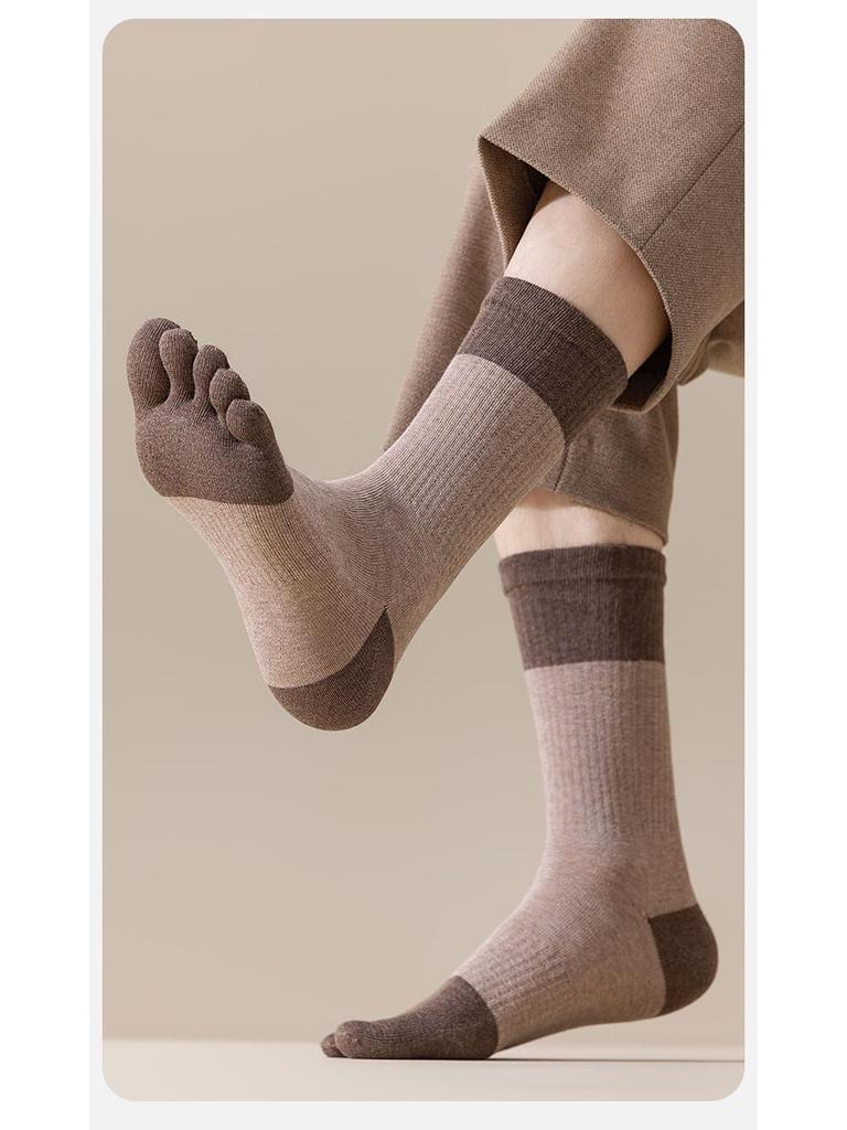 Men's Sports Cotton Five-Toe Socks: Sweat-Absorbent, Anti-Odor, Mid-Calf, Solid Colors, Autumn Collection.