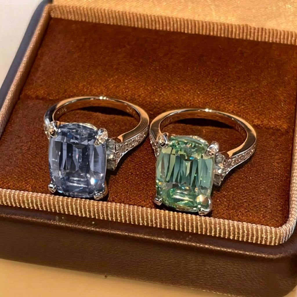 Fashion Ice Flower Chacapayaba Ring Set with High-Carbon Diamonds and Tanzanite Blue Gemstone Round Diamonds for Women