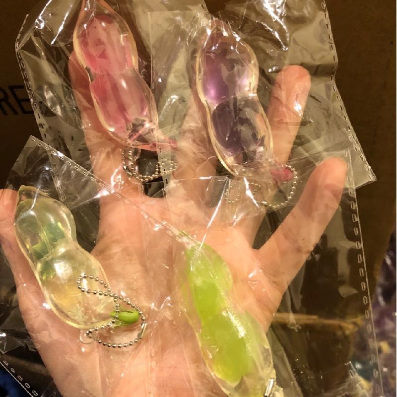 

Latest Ideas Novelty Transparent Wet And Plush Pea Double Bean Extruded Fingertip Plaything Tpr Mini Children S Fun Pendant Craft Gifts