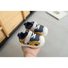 Sapatos macios para bebês e crianças pequenas outono e inverno novos sapatos para meninos e meninas sapatos esportivos infantis antiderrapantes sapatos com função chave