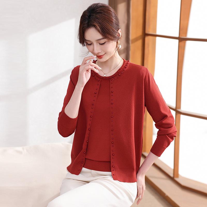 

Elegant Knitted Two-Piece Cardigan Set for Mothers—Versatile Long-Sleeve Fashion for Spring & Autumn, Ideal for Middle-Aged and Elderly Women. L (55-60 kg) красный