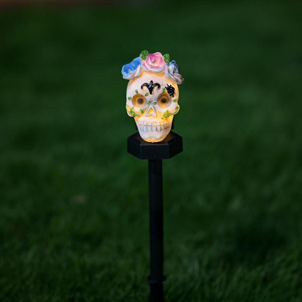 Waterproof Halloween Outdoor Decor Autumn Patio Display Lights Halloween Solar Pumpkin Skull Pathway Lights for Outdoor Yard