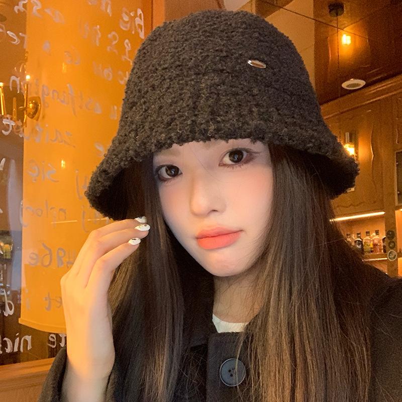 Knitted Fisherman's Hat for Women A Retro Autumn and Winter Hat with A Large Head Circumference To Show Off The Face A Small and Versatile Basin Hat