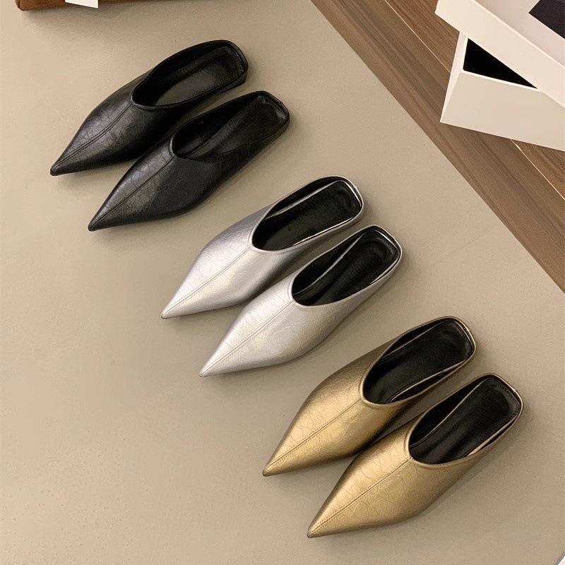 Pointed retro bag head slippers women's wear 2025 spring and summer silver lazy muller shoes low heel soft leather half drag thin