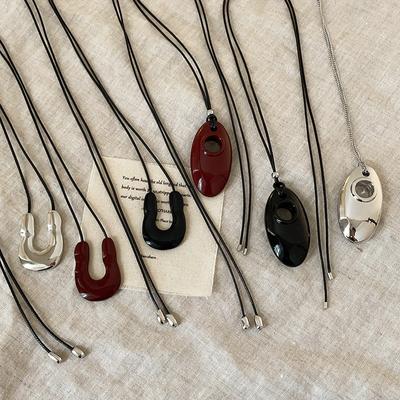 U-Shaped Water Drop Metal Pendant, Black Rope Necklace, Simple Versatile Neck Chain, Sweater Chain.