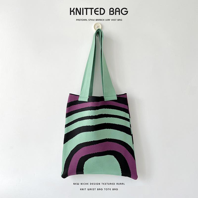 Niche Pink Semicircle Knitted Shoulder Bag: Large Capacity Tote for Women