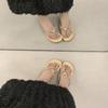 Niche High-end Foot-pinching Flip-flops Shoes for Women's New Rhinestone Chain, Beautiful Beach Sandals for Women