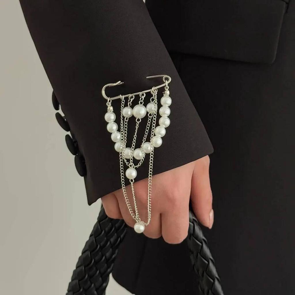 IngeSight.Z Trendy Exquisite Imitation Pearl Brooch Creative Metal Chain Tassel Brooches Shirt Collar Lapel Suit Pin Jewelry New
