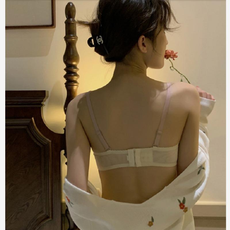 Fashion Underwire Bra With Scalloped Lace Trim For All Occasions