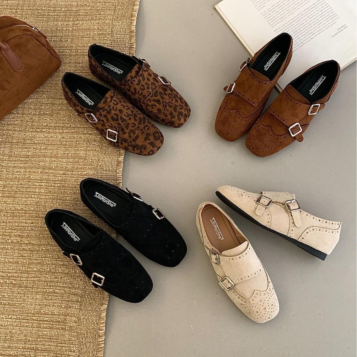 

Sheepskin version~ Flat-bottomed comfortable loafers women s retro engraved belt buckle square head single shoes, genuine leather versatile small le 39 жёлтый