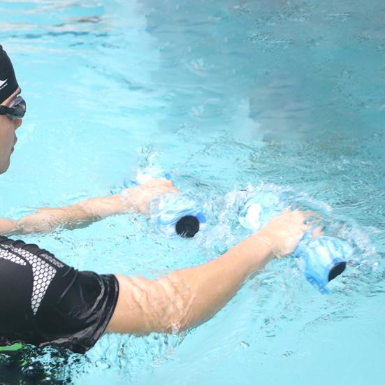 2 Peças Halteres Aquáticos Halteres para Exercícios Aquáticos Espuma EVA Pesos Aquáticos Barras de Piscina Resistência Equipamento de Fitness para Homens Mulheres Jovens
