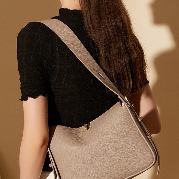 Niche Light Luxury Women's Bags, High-end Tote Bags, Niche Design Bags, Women's Large-capacity Bags, Underarm Bags.