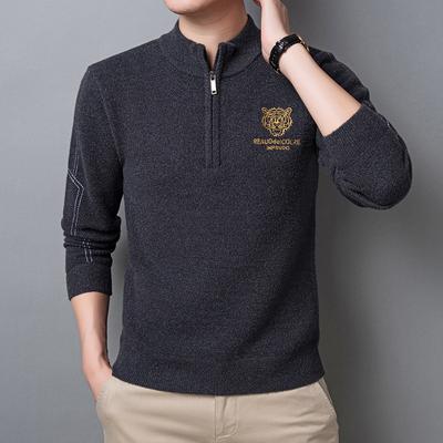 Pull à col montant pour homme Hiver Nouveau Jeune Mode Broderie Col zippé Coupe slim Tout assorti Chemise de base pour homme