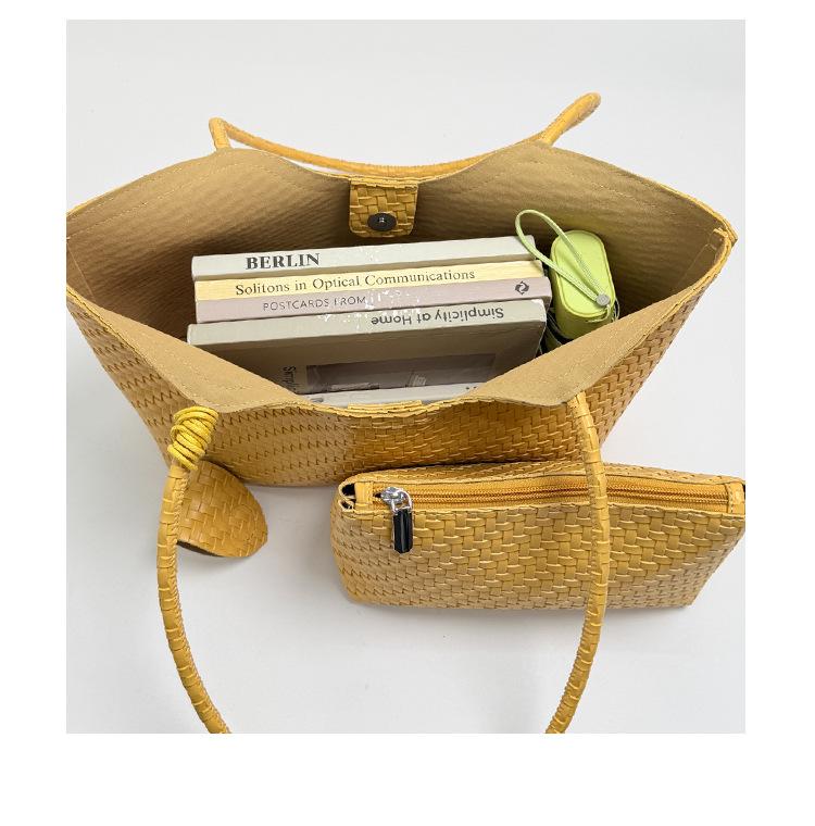 Chic Woven Tote Bag - Stylish, Large-Capacity Shoulder Bag for Casual Daily Commutes