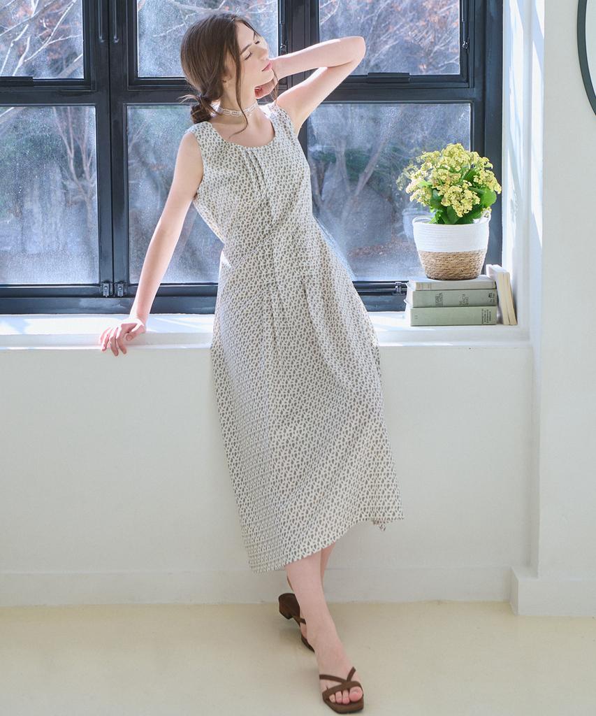 Slow Lolly Pintuck Pattern Dress - Cream