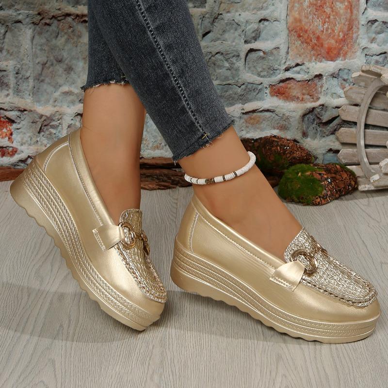 New Women's Shoes with Thick-soled and Round-toed Soles, Fashionable Large-sized Loafers On One Foot