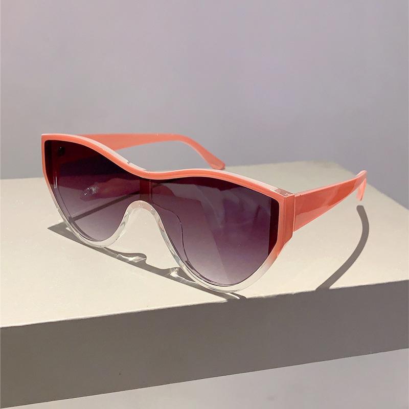 

Integrated Large Frame Sunglasses Windproof Style Sunglasses Neutral and Versatile UV Resistant Sunglasses