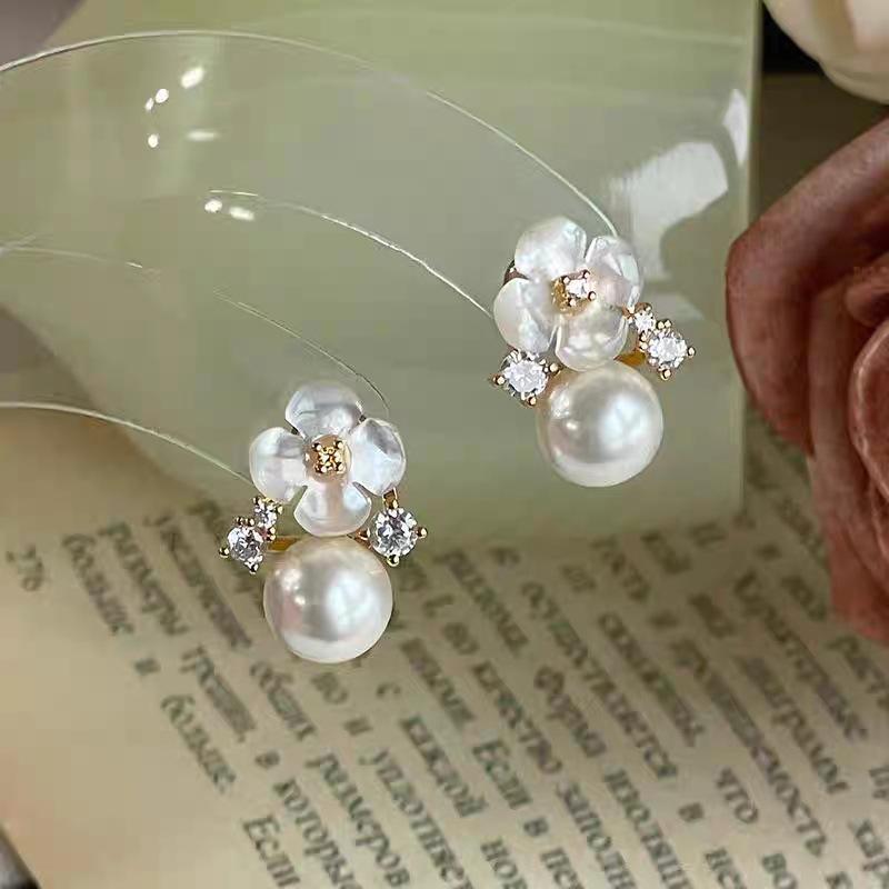 Han Chao's new Mori sweet literary style fashion flower stud earrings high-end temperament earrings earrings
