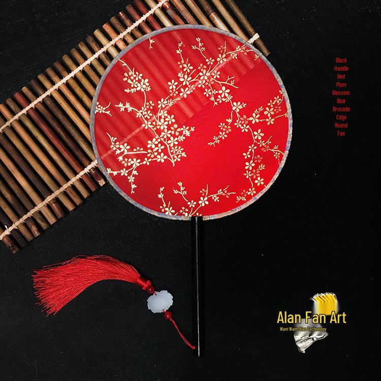 Éventail rond en soie rouge Hanfu ancien, orné d'un long pompon, pour la mariée.