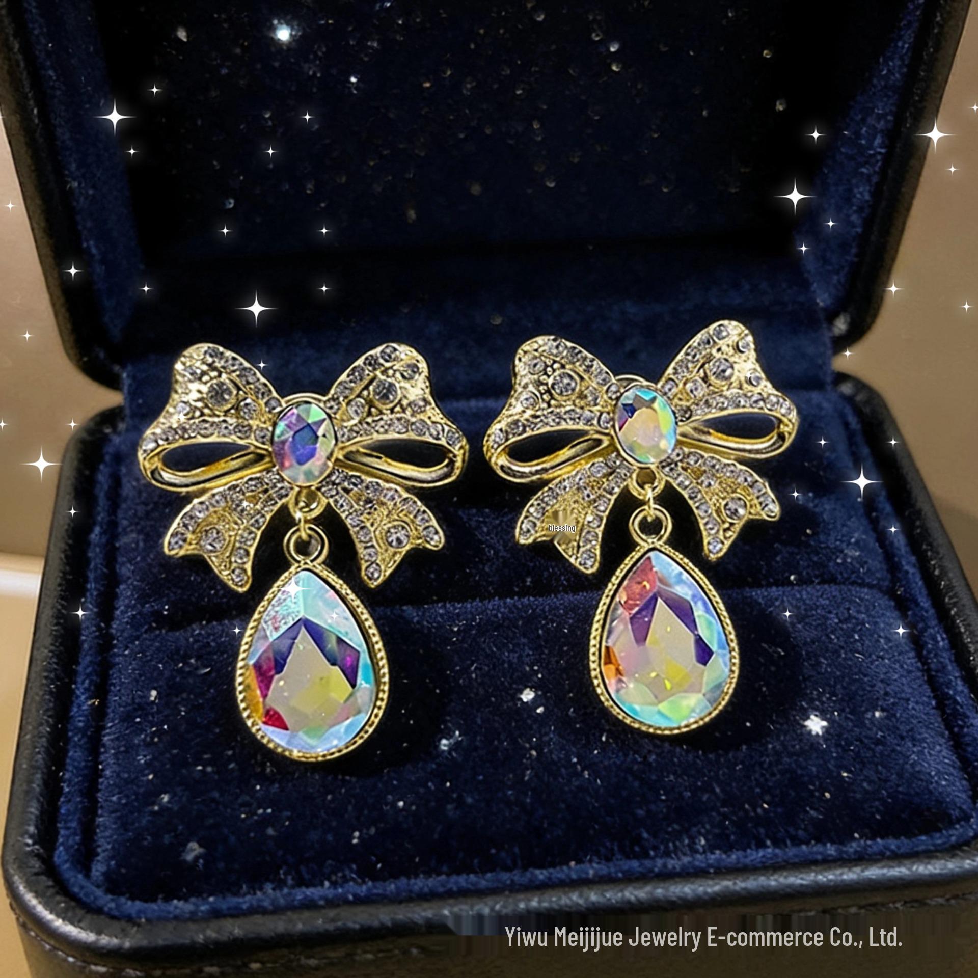 Винтажные многоцветные серьги-гвоздики в форме капли с цирконами и бантом - Французский романтический стиль Standard