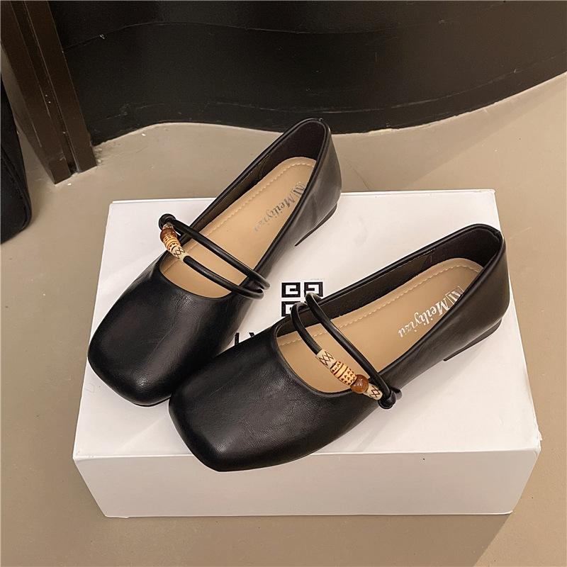 

Темпераментные туфли с квадратным носком на плоской подошве женские 2025 новые весенне-осенние французские ретро Мэри Джейн маленькие кожаные туфли с открытым верхом для работы 40 чёрный