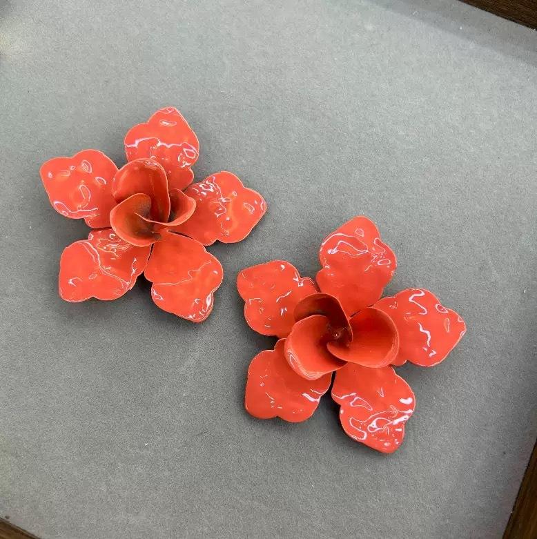 Popular Retro Pair Of Multi-Color Paint Exaggerated Large Flower Stud Earrings Suitable For Parties