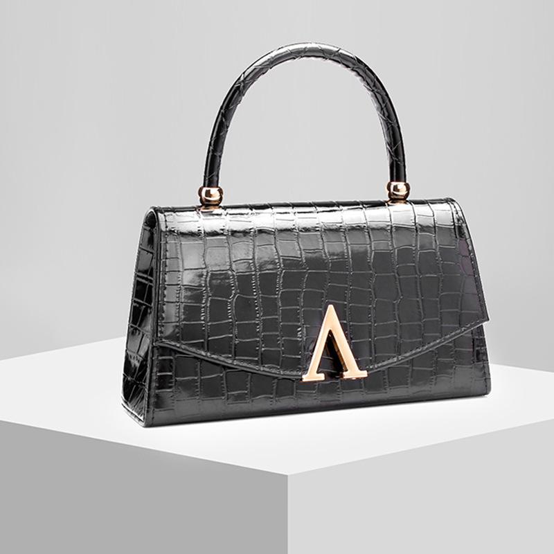 New fashion dinner bag clutch bag evening bag wedding bag chain bag wedding season versatile dress