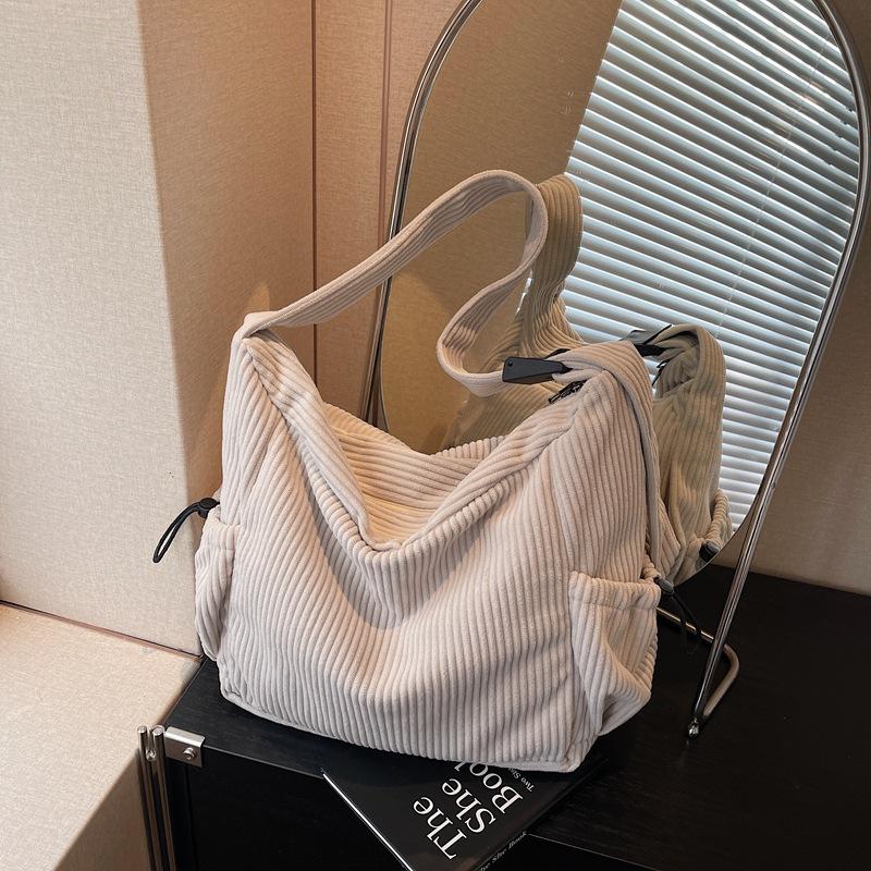 

Вельветовая сумка женская большой вместимости новая осенне-зимняя универсальная на плечо сумка-мессенджер для поездок на работу сумка-тоут бежевый