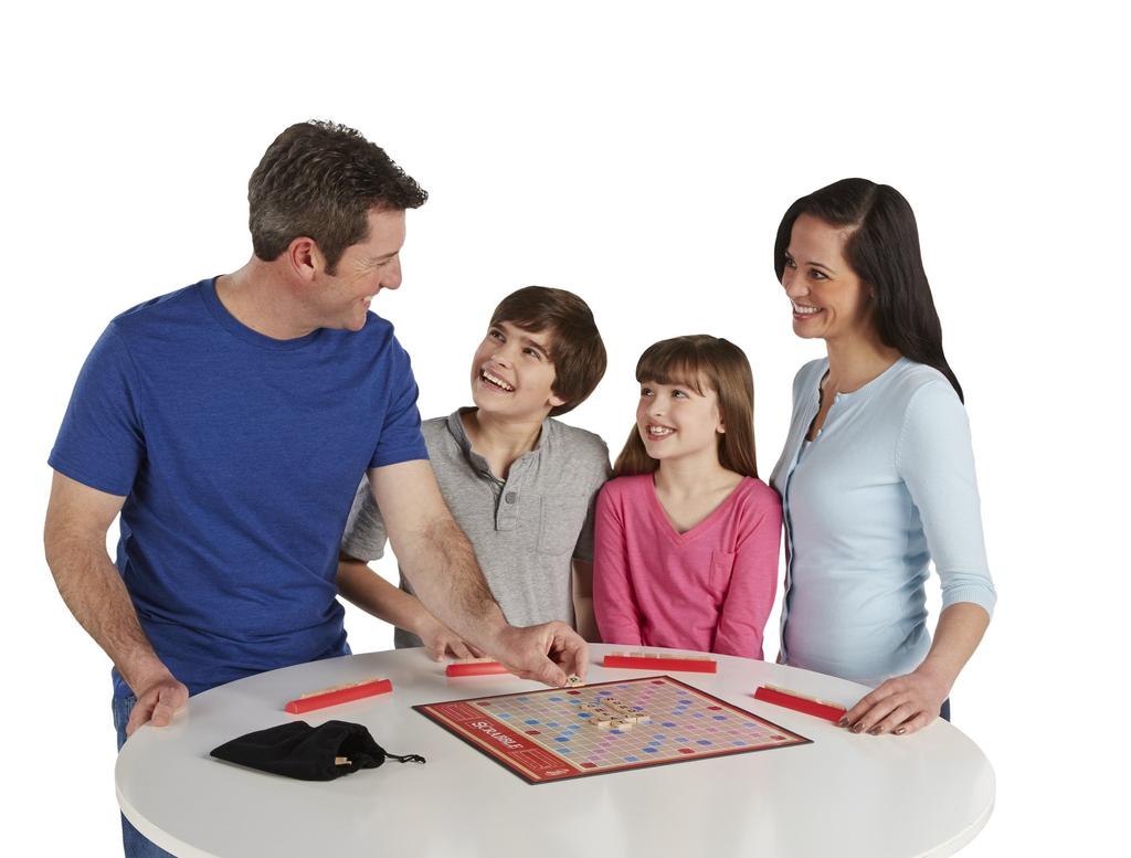Scrabble: Authentic wooden pieces with a pleasant feel