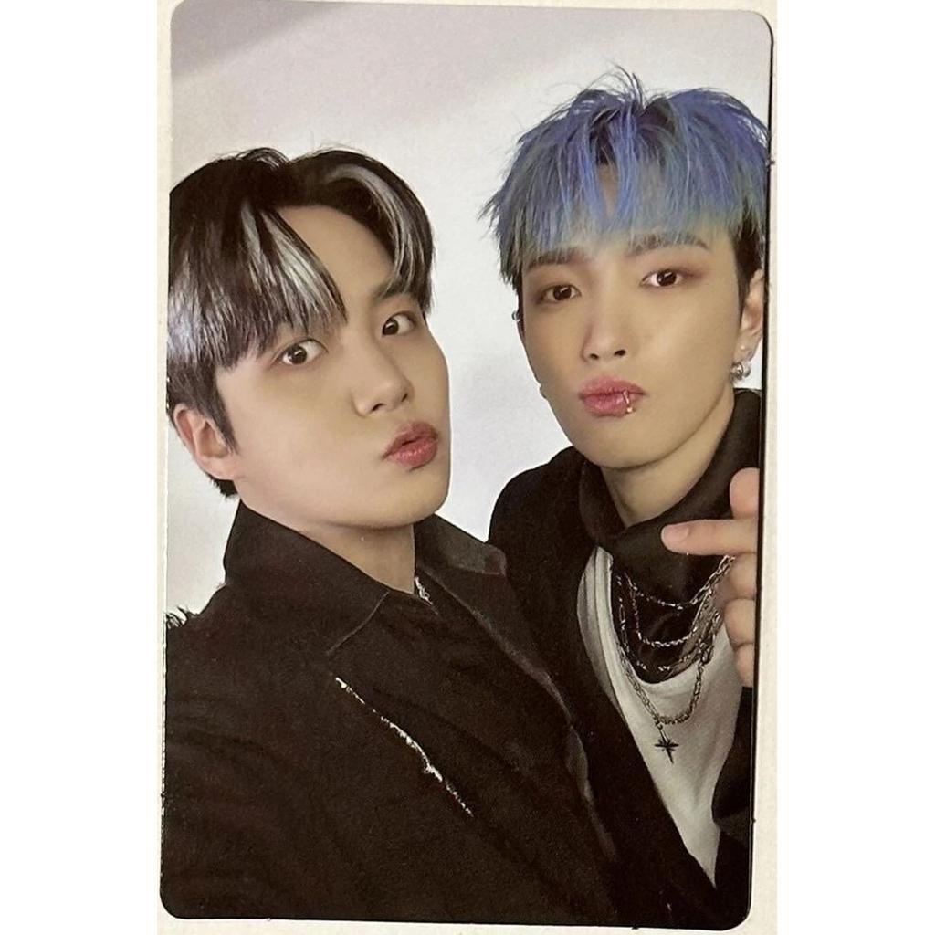 ATEEZ THE WORLD EP.2:OUTLAW A / DENÍK / JEDNOTKA DENÍKU / Z ver. OFICIÁLNÍ FOTOKARTA