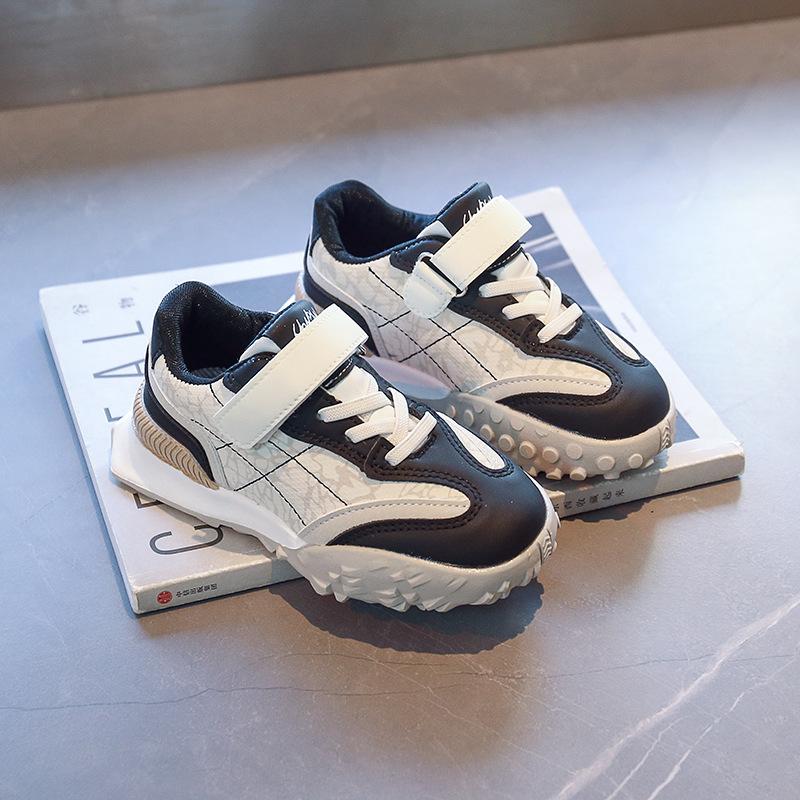 

Теннисные женские кроссовки Детские Весна 2025 Новые для мальчиков 1-18 лет Легкие кроссовки для бега Спортивная обувь для девочек Модная повседневная обувь 21(13.5cm) чёрный