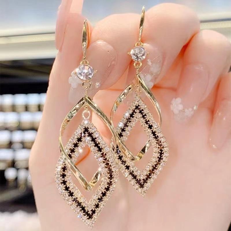 Full diamond temperament, geometric earrings, high-end European and American party earrings, women's earrings, rhinestones