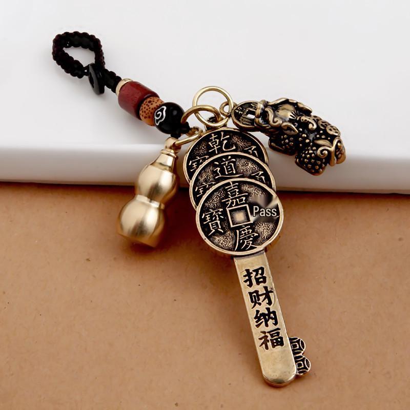 Exquisite Brass Five Emperors Coins Keychain: Men's Car Pendant 'Money Arrives Home' Gift