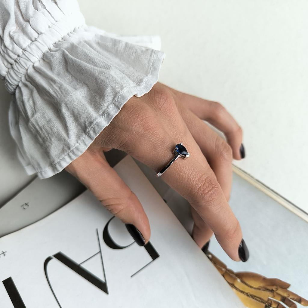 Silberring mit Saphir nano 0,517 ct, Gewicht des Artikels 2,1 g (2195108)